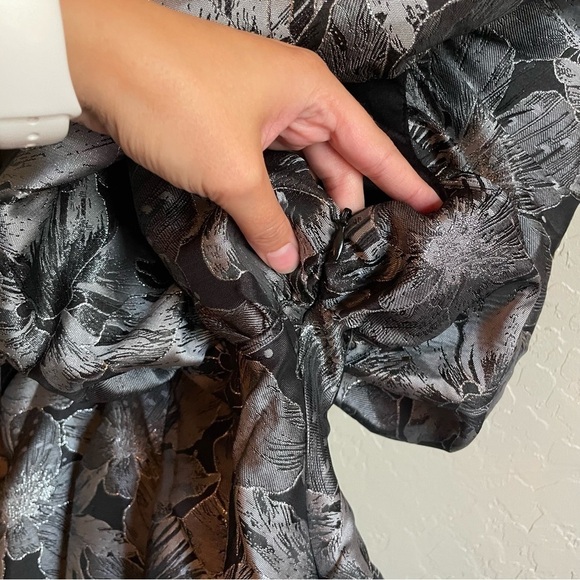 Kelsis Silver and Black Puff Sleeve V Neck Flutter Dress - Picture 7 of 7